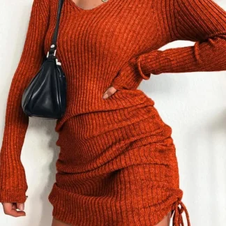 Vestido suéter justo ao corpo em malha canelada com cordão, tamanho grande.