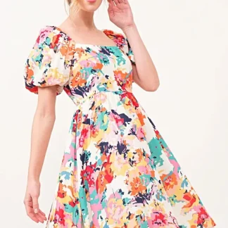 Vestido floral com mangas bufantes, decote quadrado e bolsos - Moda feminina moderna