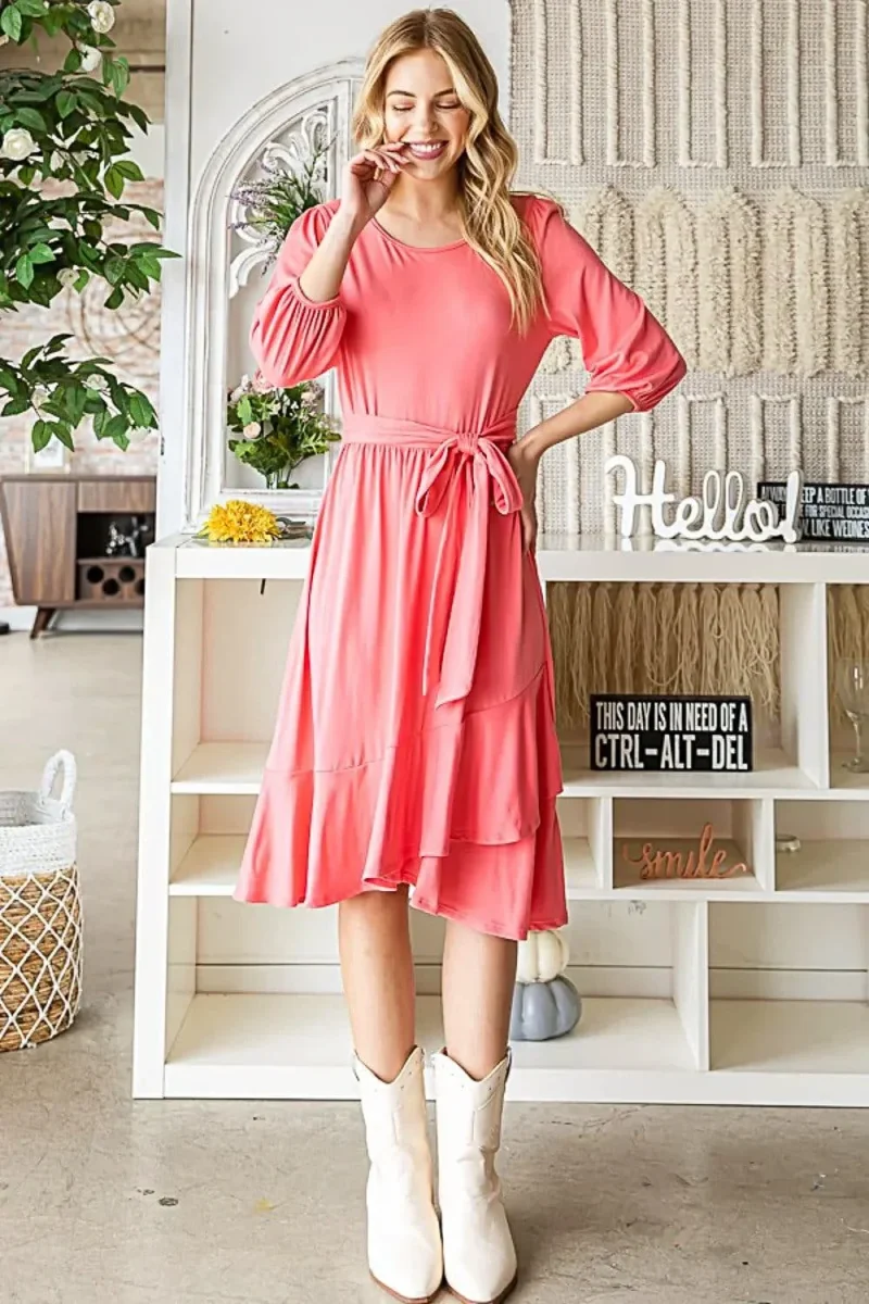 Vestido de verão encantador com amarração frontal e barra com babados – Caimento perfeito para qualquer ocasião. - Image 4