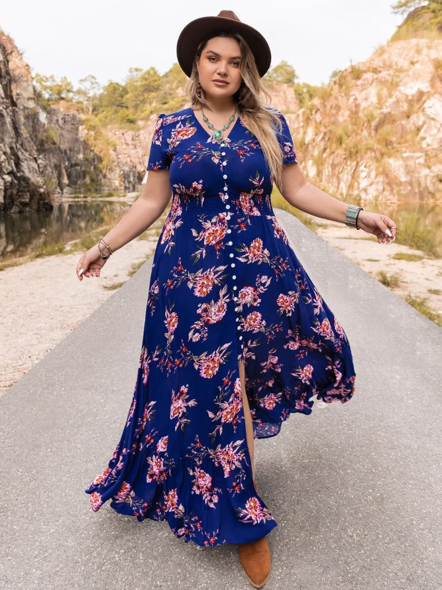 Vestido longo plus size com decote em V