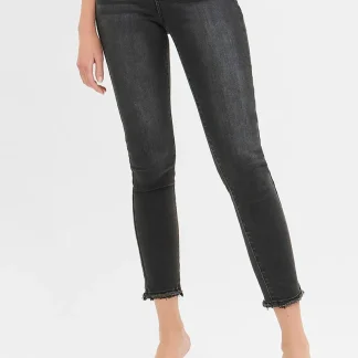 Calça jeans skinny cropped de cintura média com controle de barriga RISEN, tamanho grande.