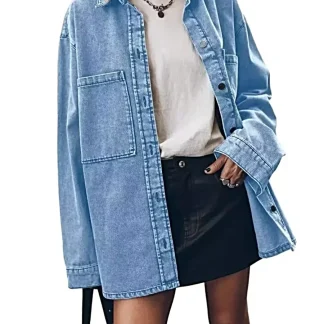Camisa jeans oversized estilosa com bolso, design clássico com botões, 100% poliéster.